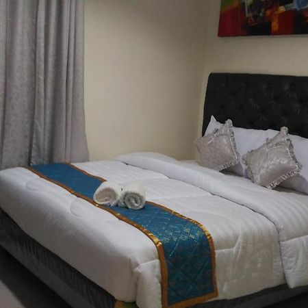 מלון סלטיגה Diponegoro House מראה חיצוני תמונה